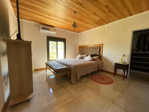 Casa 4 ambientes con 3 baños