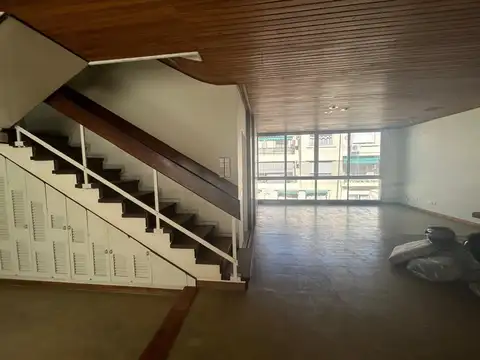 VENTA DEPTO TRIPLEX APTO PROF A REFACC.  RECOLETA