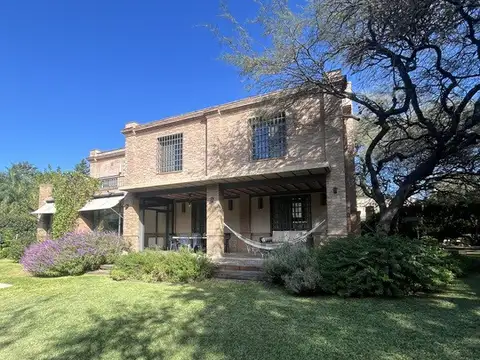 Casa en Venta en La Carolina, USD 450.000