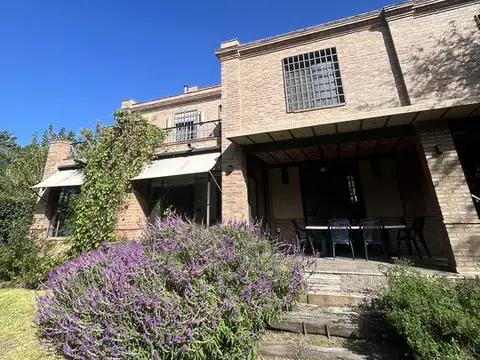 Casa 6 ambientes con 6 baños