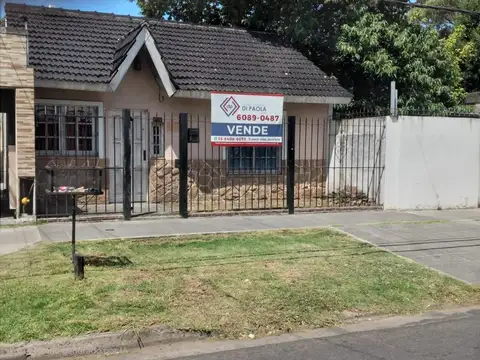 VENTA! CASA 4 AMB EN PH AL FRENTE EN MARMOL!