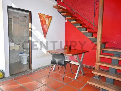 VENTA DE CASA 4 AMBIENTES EN BANFIELD - LOMAS DE ZAMORA