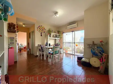 Rafaela 4298. Departamento de dos ambientes con balcón, vista abierta y muy luminoso.