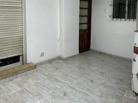 Depto Tipo Casa en Alquiler en Ciudadela, $ 500.000