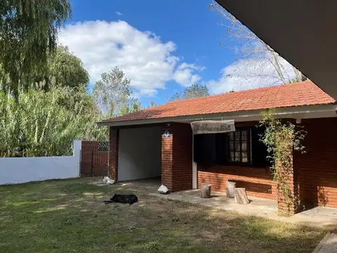 CASA EN VENTA EN MAR DEL TUYU