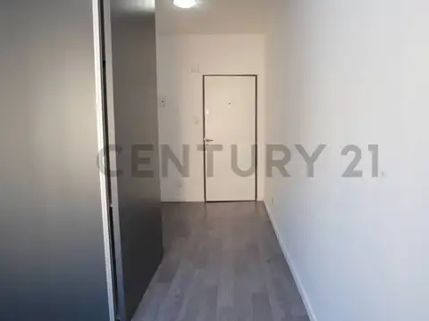 Monteagudo 100, Piso 0