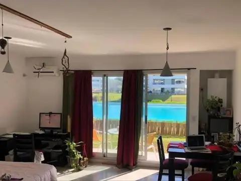 Lagoon Pilar