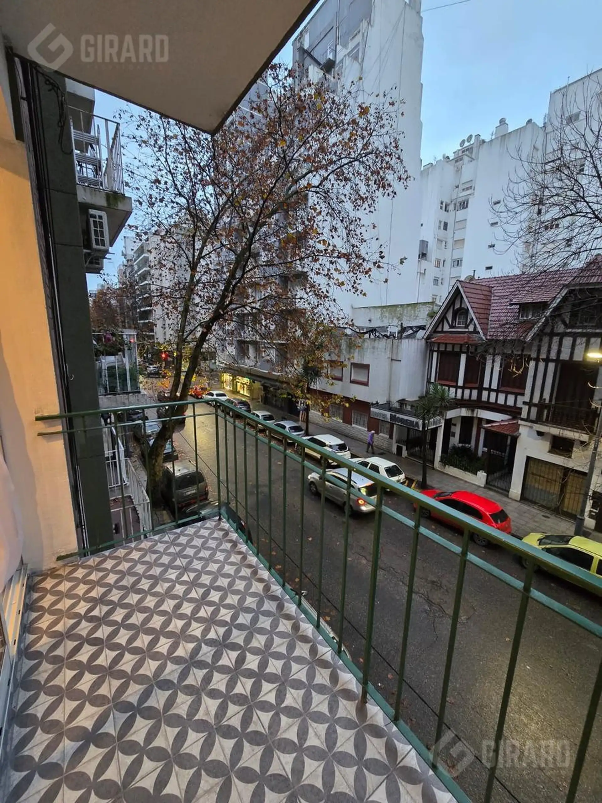 Depto 2 amb con dependencia, 45m² con balcón — Centro