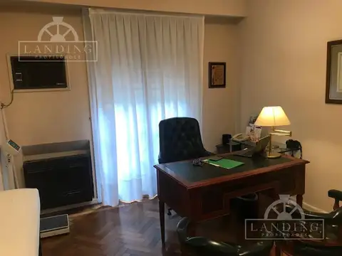 Oficina 6 ambientes con 2 baños