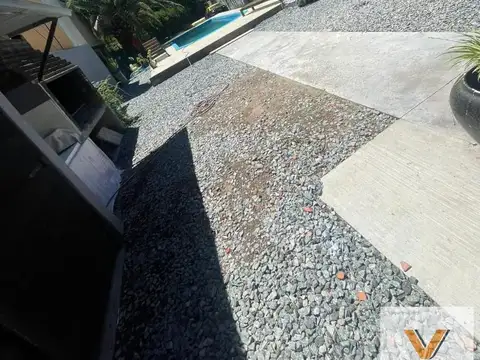 Casa en venta - 2 Dormitorios 1 Baño - 384Mts2 - Mar de Cobo