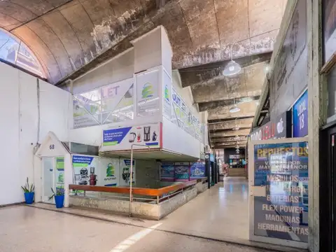 LOCAL EN GALERÍA | 200 M2 |  CUOTAS | FINANCIA | PERMUTA