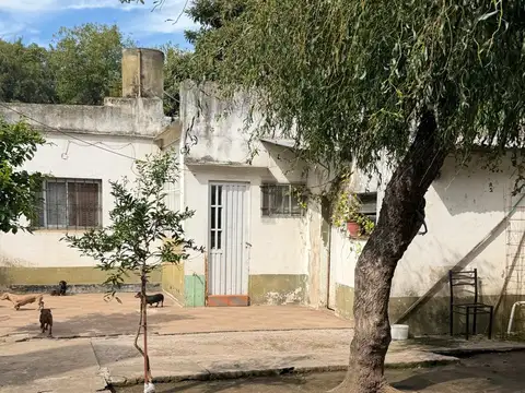 Casa 4 ambientes con 1 baño