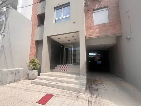 COCHERA EN VENTA. Urquiza 28000
