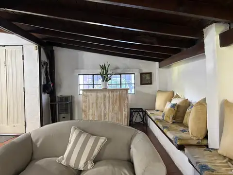 Casa 4 ambientes con 1 baño