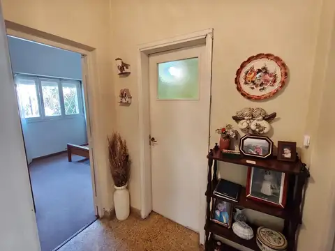 CASA EN VENTA 5 AMBIENTES CENTRO LUJAN