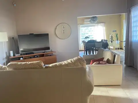 Casa en Alquiler al Este