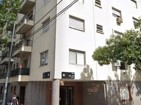 3 AMBIENTES AL FRENTE LUMINOSO EXCELENTE DEPARTAMENTO