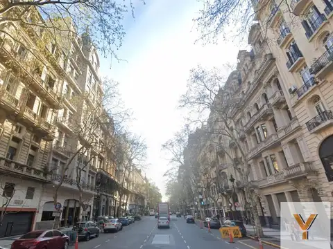 Avenida de Mayo e/ Piedras y Cochabamba