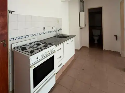 Departamento en Alquiler en Luis Agote, $ 380.000
