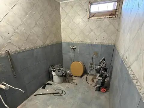 Casa en Alquiler con 2 cocheras