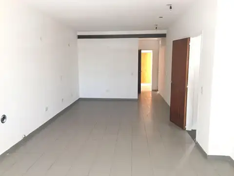 Local con vivienda en venta Castelar