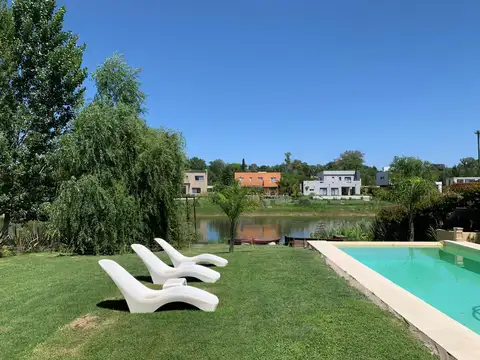 Casa 3 hab, gimnasio, pileta a la laguna en El Canton - Norte