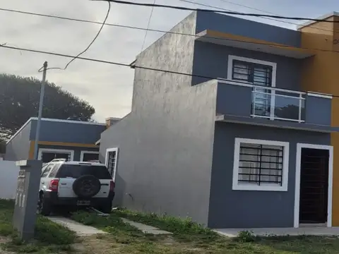 ?? VENTA | Casa 3 Ambientes al Frente a 100 mts del Mar + Entrada para 2 Autos ??