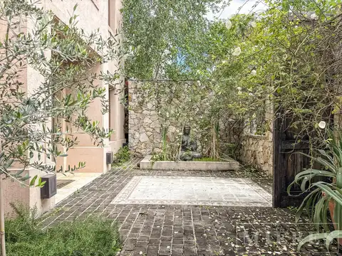 Casa 6 ambientes con 3 baños