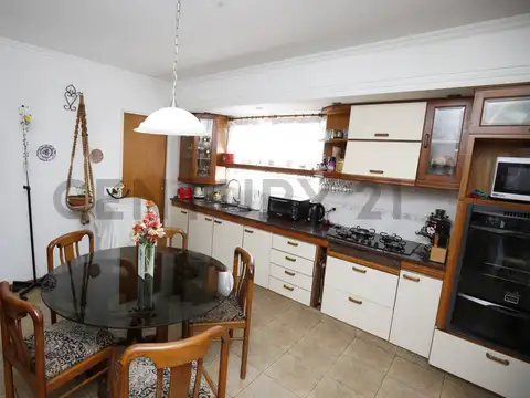 Departamento 5 ambientes con 3 baños