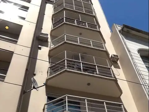 Local en Venta Via Púb.