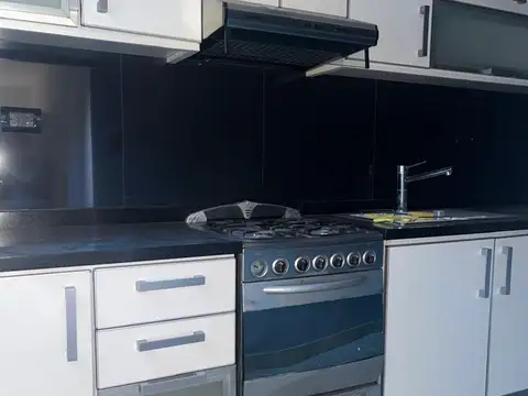 Depto Tipo Casa 6 ambientes con 2 baños