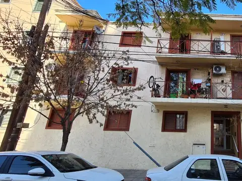 PB CON PATIO PROPIO 1 DORMIT COCINA SEPARADA BAJAS EXPENSAS