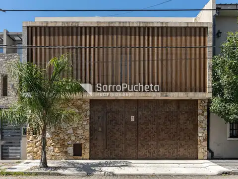 Venta casa 4 ambientes con jardín, parilla, pileta y cochera en Villa Sarmiento