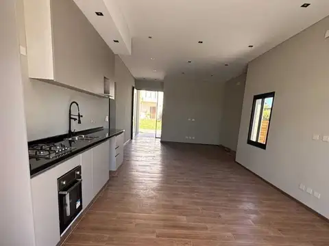 Casa en Alquiler de 3 dormitorios