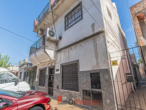 Depto Tipo Casa 3 ambientes con 2 baños