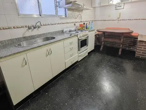 Venta 3 ambientes apto crédito. Contrafrente silencioso!