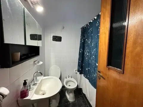 CASA EN VENTA CENTRICA SOBRE AVENIDA 30 - MERCEDES (B)