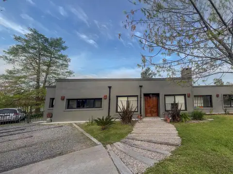 EN VENTA: Impecable Casa en Una Planta en Barrio Cerrado Bella Vista Chico.
