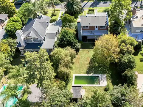 Casa 5 ambientes con 3 baños