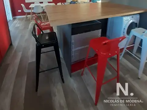 Casa en venta en zona en desarrollo a metros del mar.