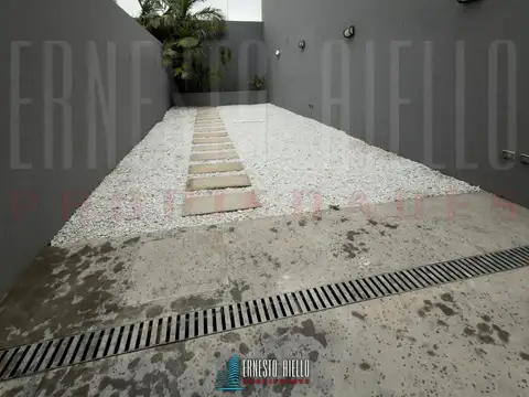 Local en Alquiler en Berazategui, USD 1.850