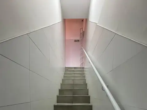 Local en Venta en Plaza Mitre, USD 390.000