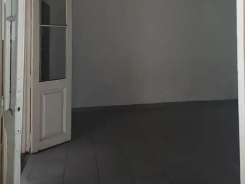 Casa en Alquiler en Lanus, $ 700.000