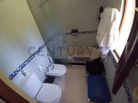 Casa en Venta con 5 cocheras