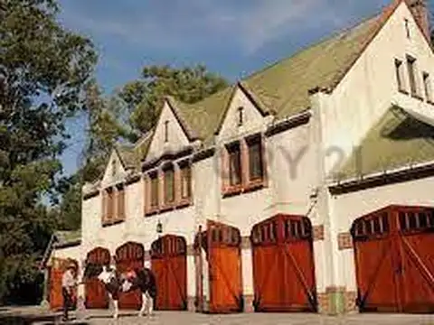 Av Pereda s/n , Piso 0