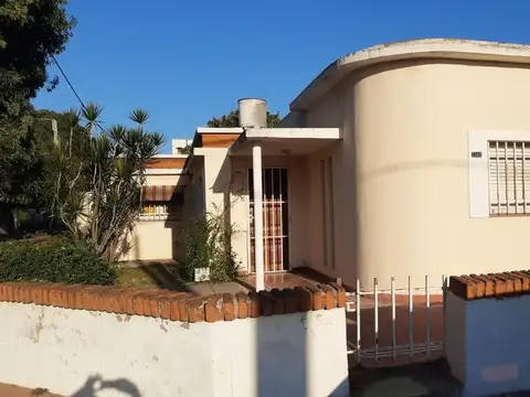 VENTA CASA A RECICLAR B° SAN NICOLAS OPORTUNIDAD