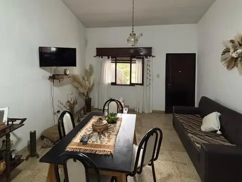 Juan José Paso 700