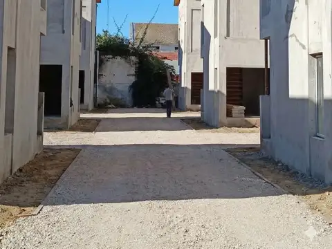 Casa duplex de 4 ambientes en venta en cuotas Lomas de Zamora