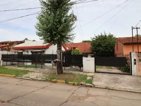 CASA 4 AMBIENTES VENTA TEMPERLEY CON LOCAL