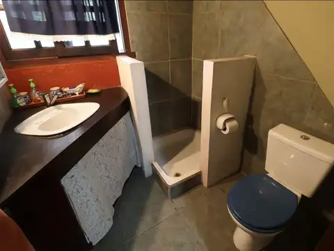 CASA 4 AMBIENTES VENTA TEMPERLEY CON LOCAL